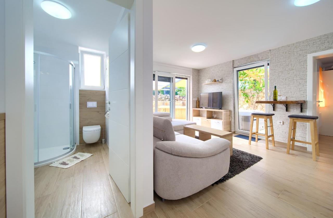 Apartments Nadica Deluxe 马林斯卡 外观 照片