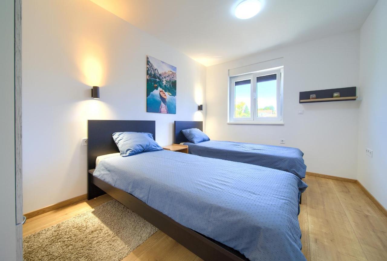 Apartments Nadica Deluxe 马林斯卡 外观 照片