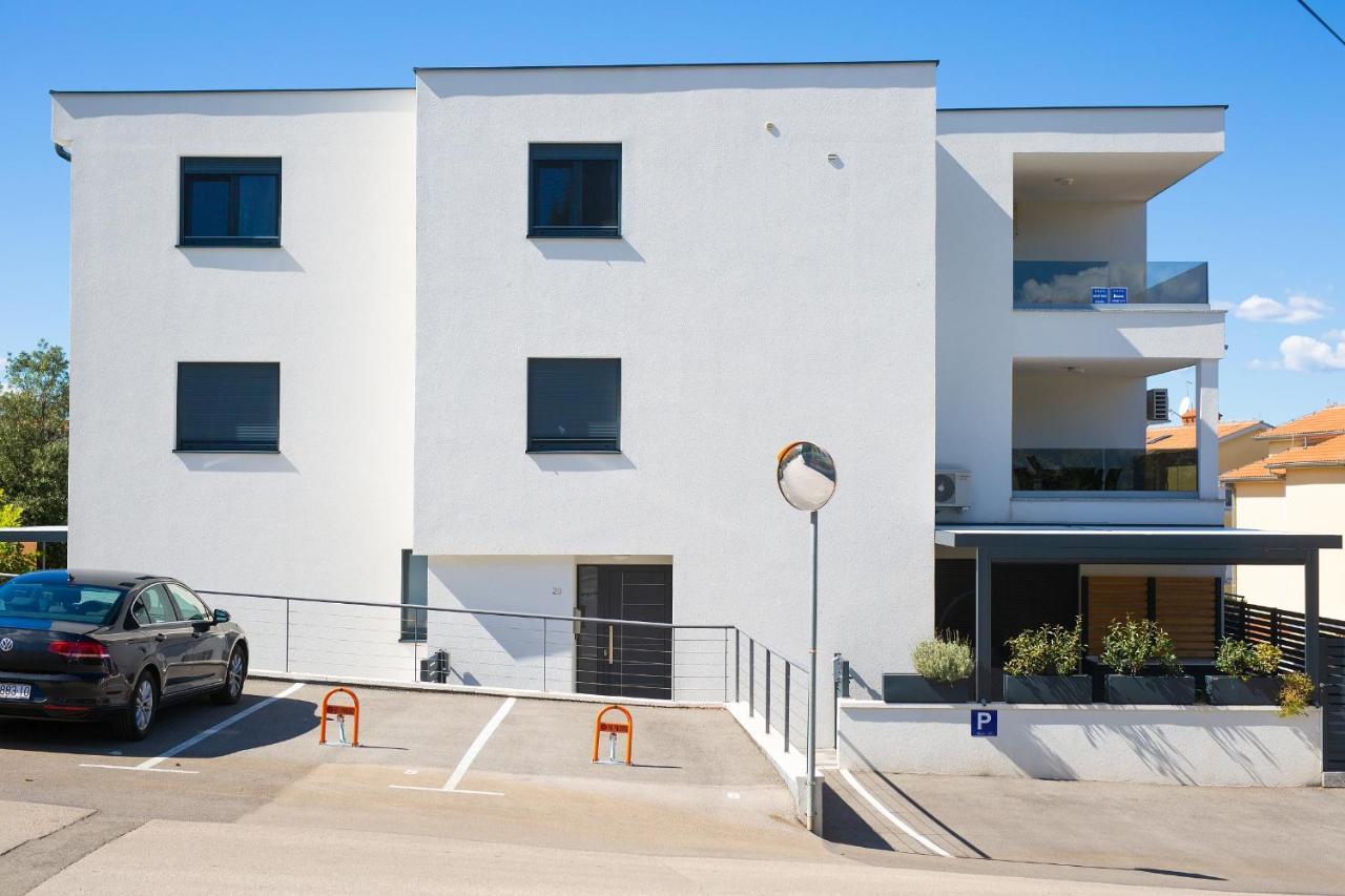 Apartments Nadica Deluxe 马林斯卡 外观 照片