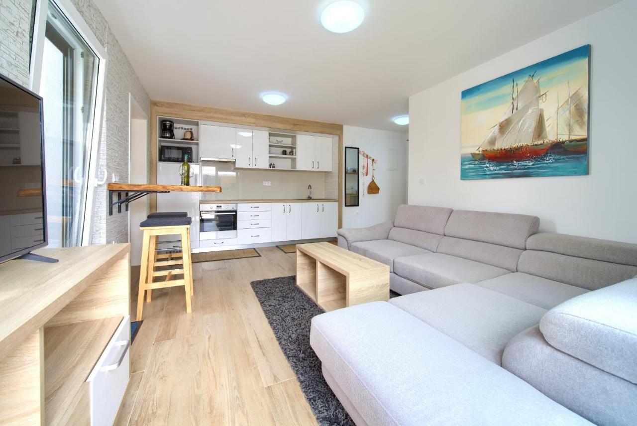 Apartments Nadica Deluxe 马林斯卡 外观 照片